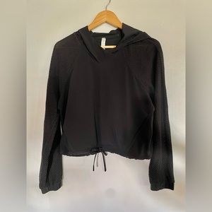 Lululemon Athletica Catch a Breeze Pullover